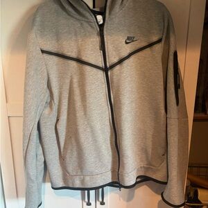 Nike Tech dark grey heather/black Windrunner